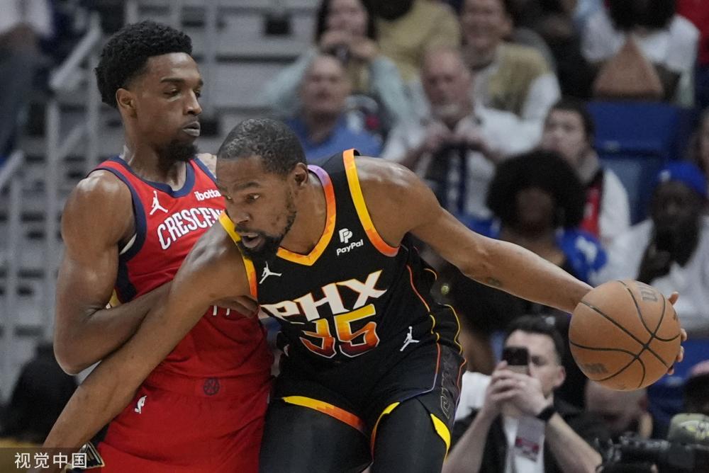 色表现为球 色表现为球