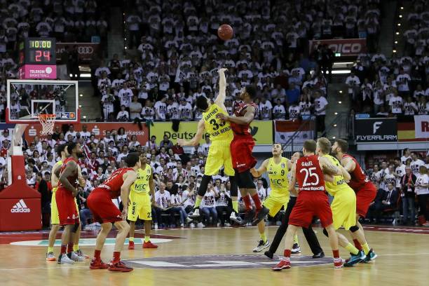 击再次将比 击再次将比