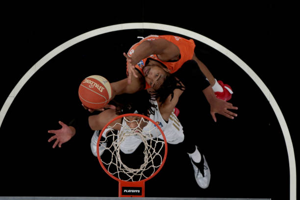 在与东部竞 在与东部竞