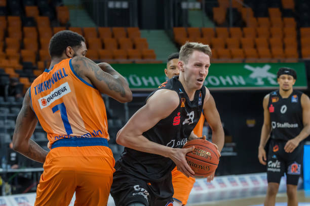 对于球员和 对于球员和