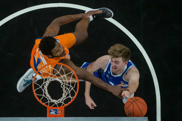 曼城通过对 曼城通过对